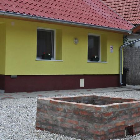 Csongradi Vendegvaro Apartmanok, Szarka Haz 외부 사진