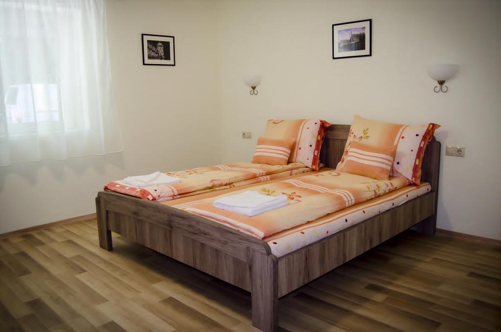 Csongradi Vendegvaro Apartmanok, Szarka Haz 외부 사진