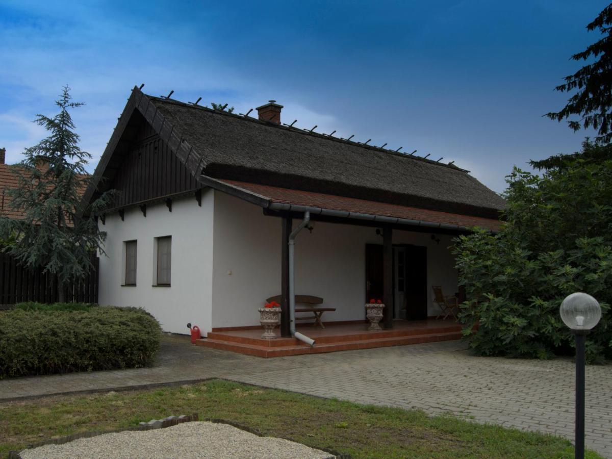 Csongradi Vendegvaro Apartmanok, Szarka Haz 외부 사진